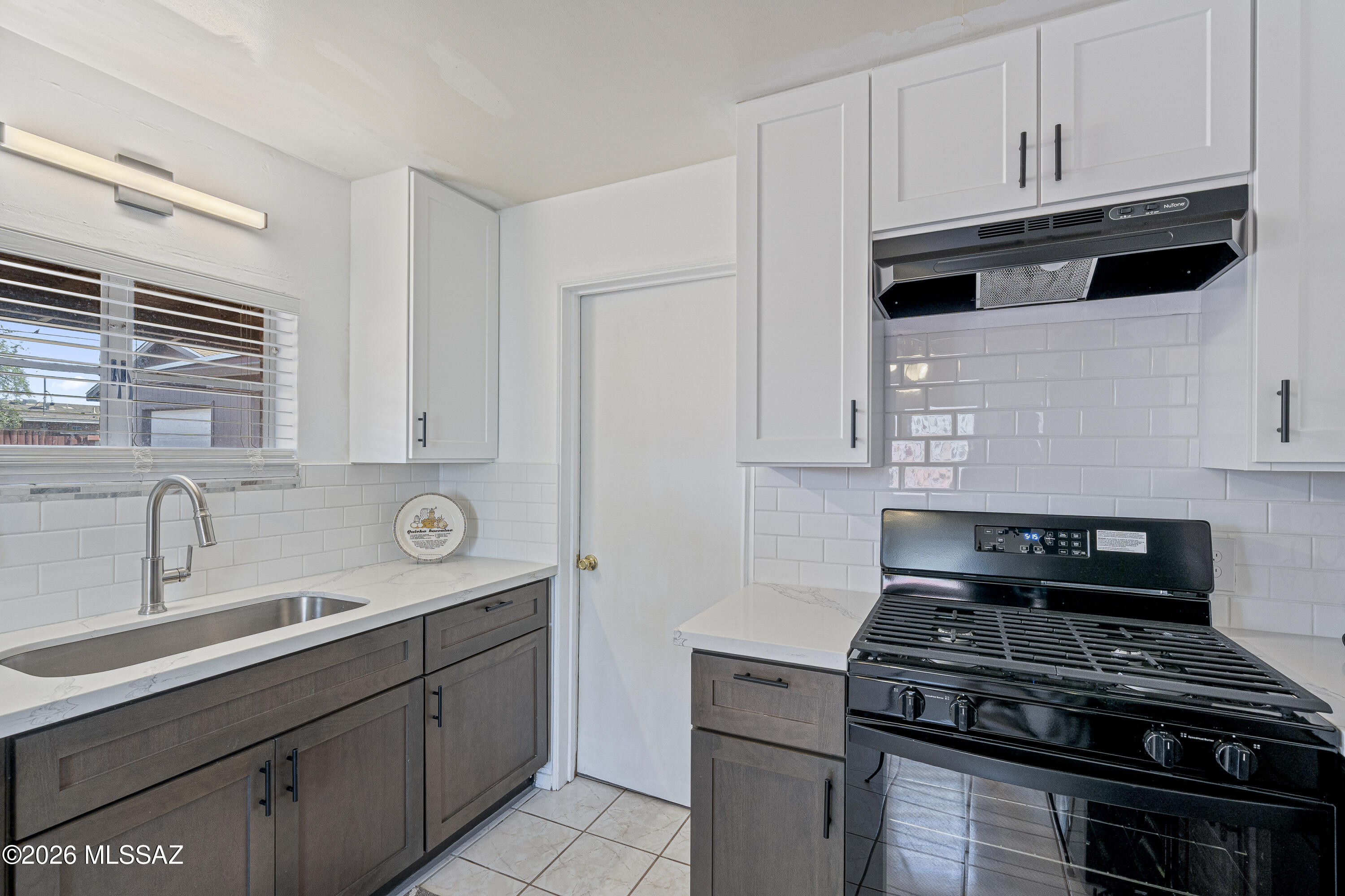908 East Pastime Road Tucson, AZ 85719 - Photo 8 of 19
