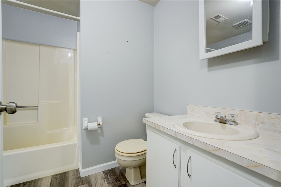 32 Chestnut Court, Unit D Parma, NY 14468 - Photo 21 of 25