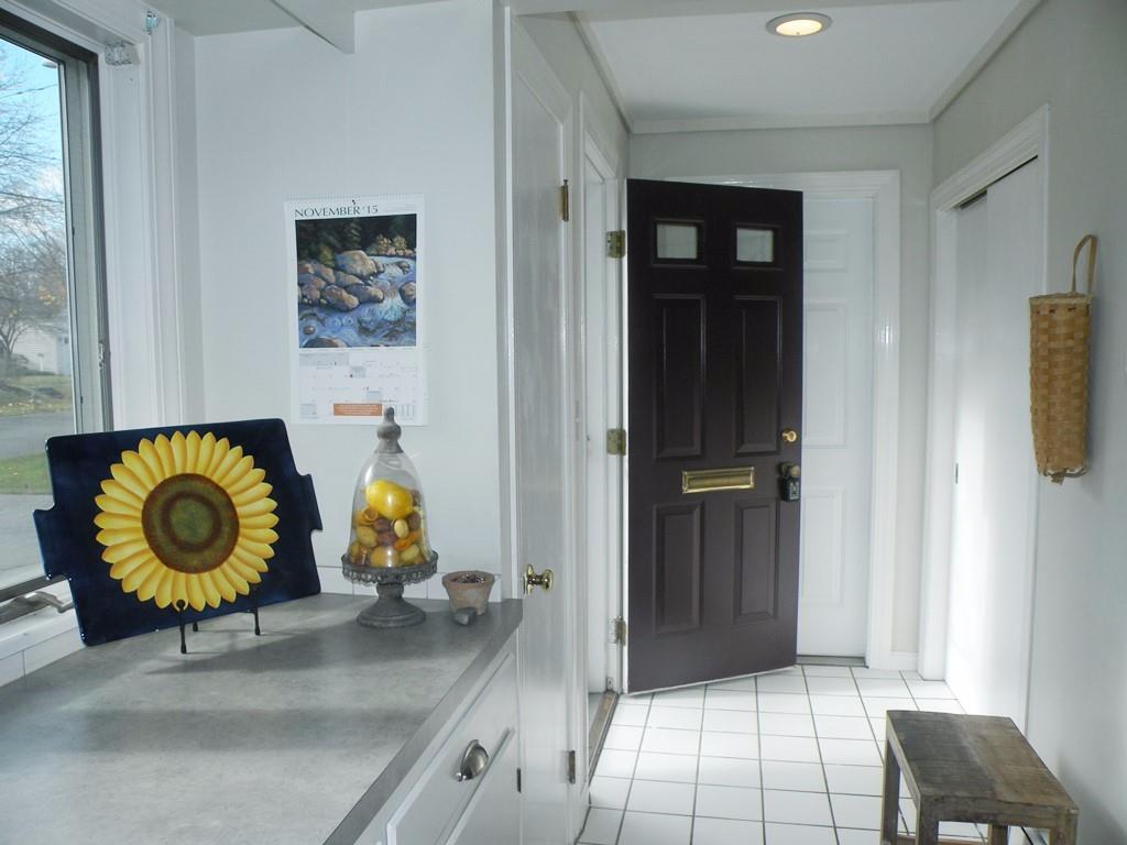 48 Austin Street Portland, ME 04103 - Photo 3 of 34 Mudroom entry