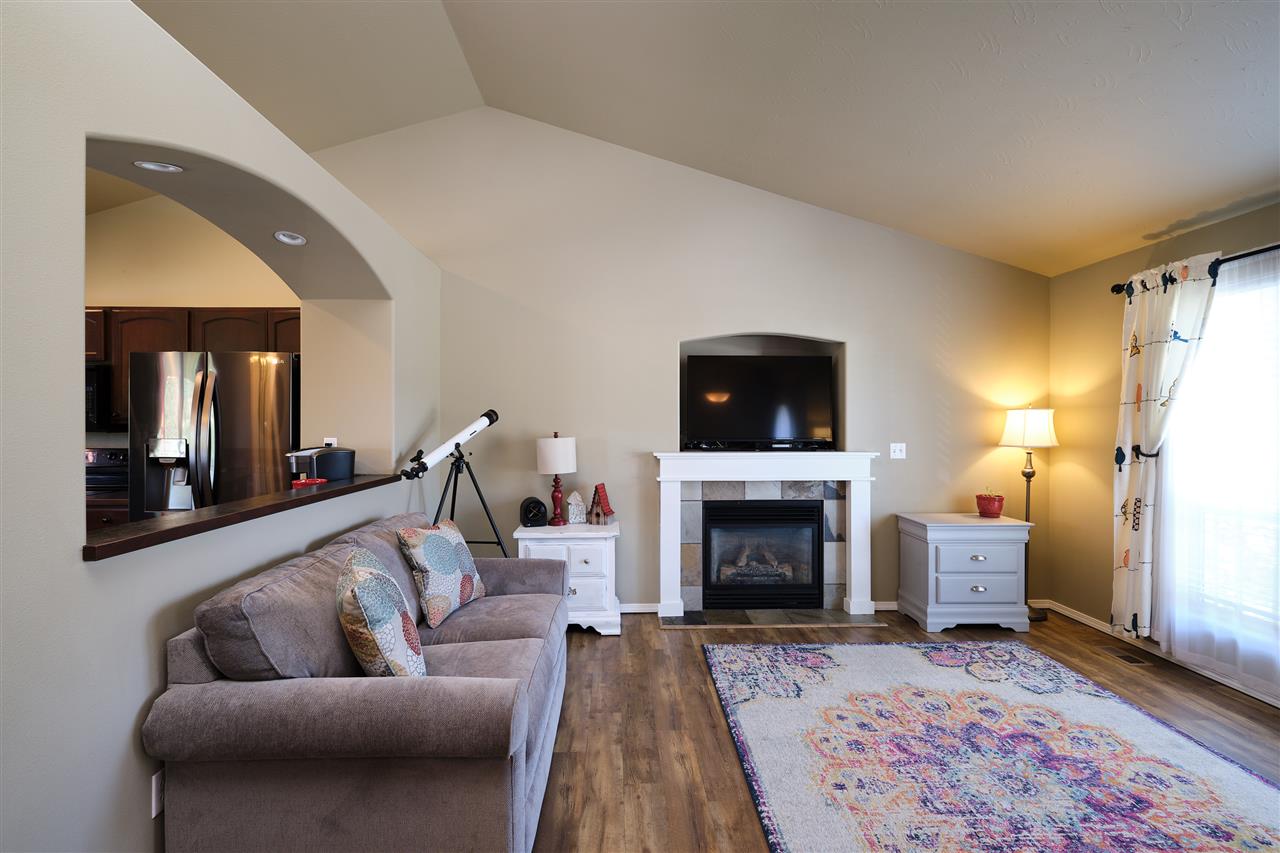 4105 South Bates Road Spokane Valley, WA 99206 - Photo 3 of 36 Gallery Image 3