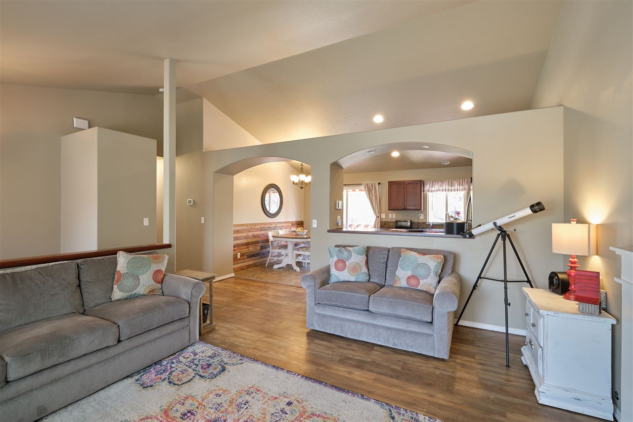 4105 South Bates Road Spokane Valley, WA 99206 - Photo 4 of 36 Gallery Image 4