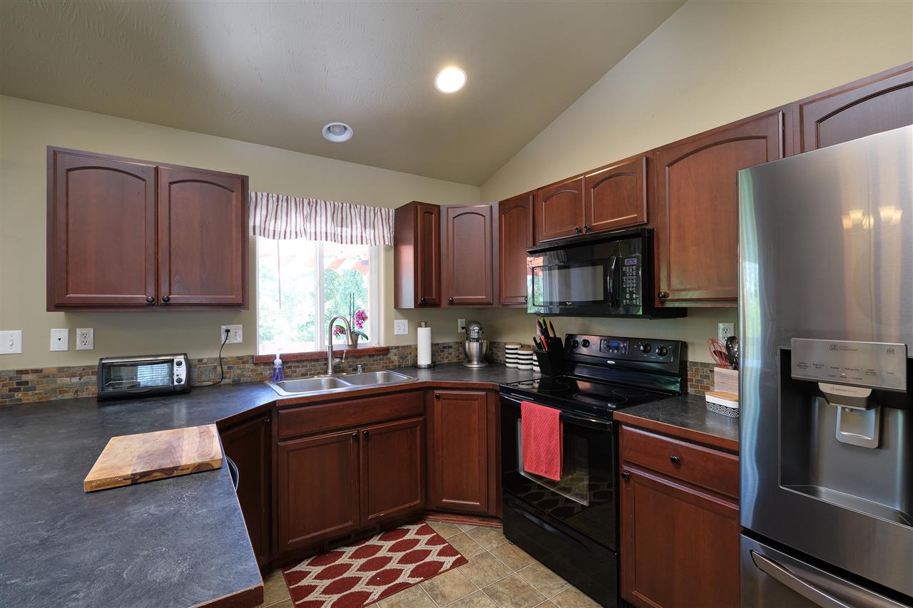 4105 South Bates Road Spokane Valley, WA 99206 - Photo 7 of 36 Gallery Image 7