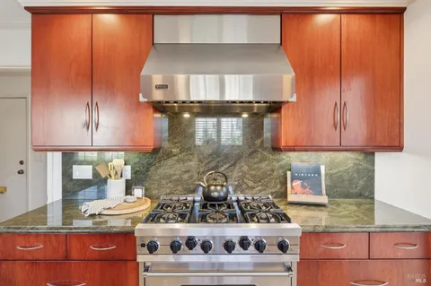 $1,595,000 | 175 Upper Via Casitas, Unit 26, Greenbrae, CA 94904