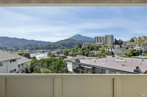 $1,595,000 | 175 Upper Via Casitas, Unit 26, Greenbrae, CA 94904