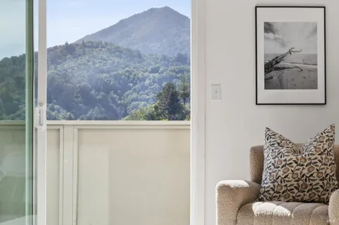 $1,595,000 | 175 Upper Via Casitas, Unit 26, Greenbrae, CA 94904