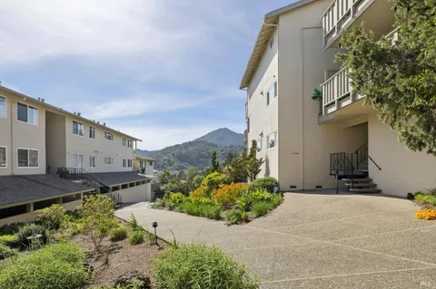 $1,595,000 | 175 Upper Via Casitas, Unit 26, Greenbrae, CA 94904