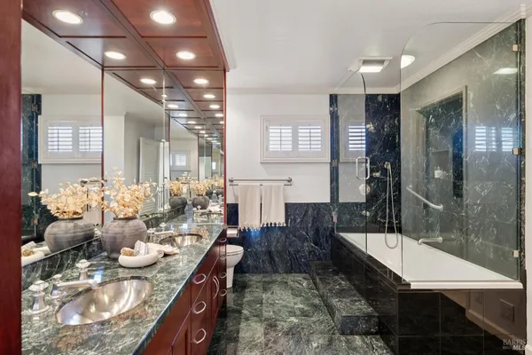 $1,595,000 | 175 Upper Via Casitas, Unit 26, Greenbrae, CA 94904
