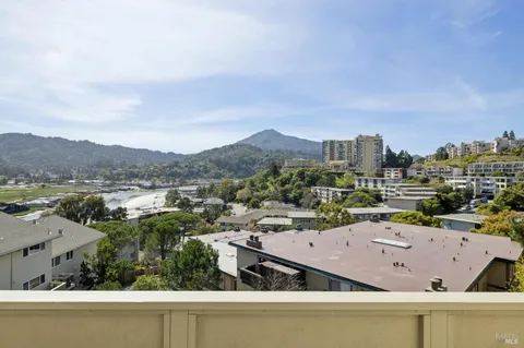 $1,595,000 | 175 Upper Via Casitas, Unit 26, Greenbrae, CA 94904