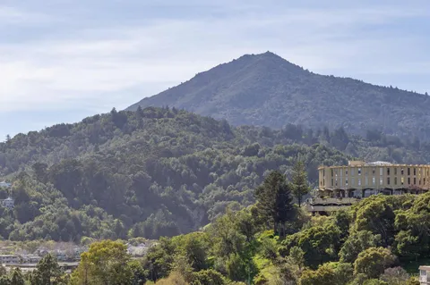 $1,595,000 | 175 Upper Via Casitas, Unit 26, Greenbrae, CA 94904