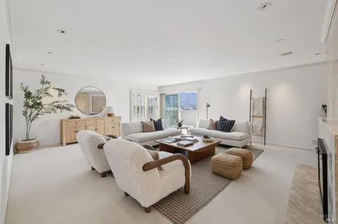 $1,595,000 | 175 Upper Via Casitas, Unit 26, Greenbrae, CA 94904