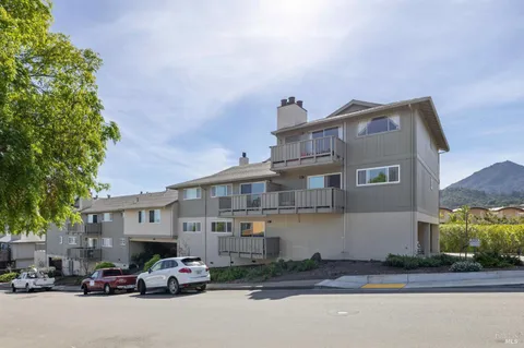 $1,595,000 | 175 Upper Via Casitas, Unit 26, Greenbrae, CA 94904