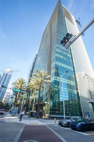 $4,700 | 1395 Brickell Avenue, Unit 3012, Miami, FL 33131