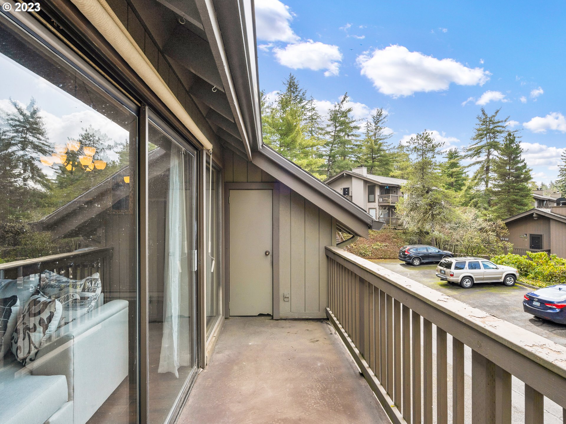 7602 Southwest Barnes Road, Unit A Portland, OR 97225 - Photo 16 of 24 Gallery Image 16