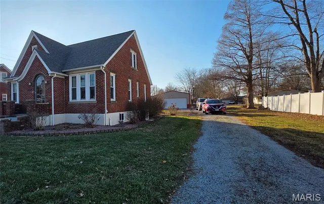 $190,000 | 803 North Sparta Street, Steeleville, IL 62288