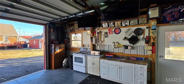 $190,000 | 803 North Sparta Street, Steeleville, IL 62288