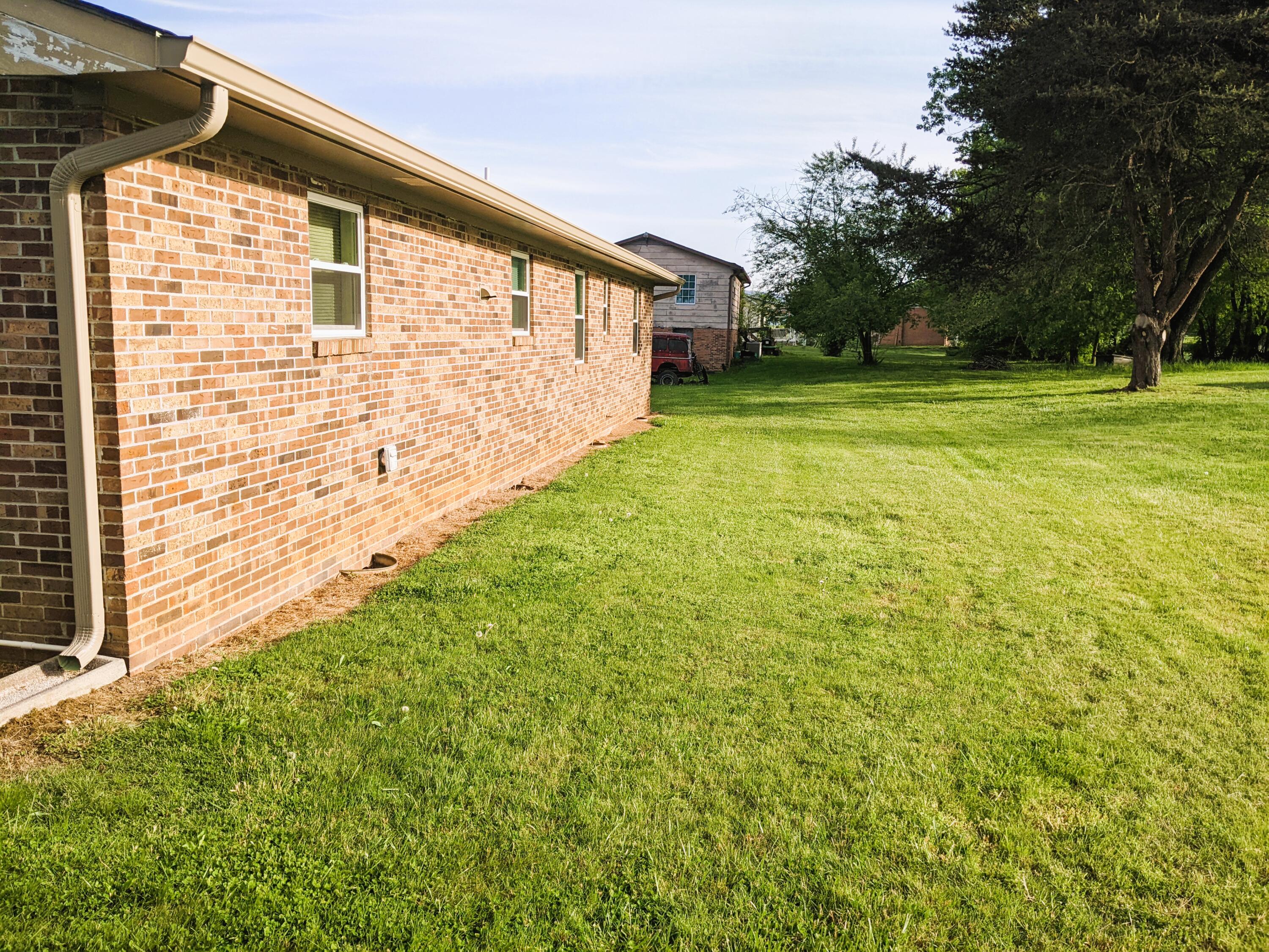 1088 Wykle Road Greeneville, TN 37743 - Photo 11 of 22 PXL_20220428_222056457