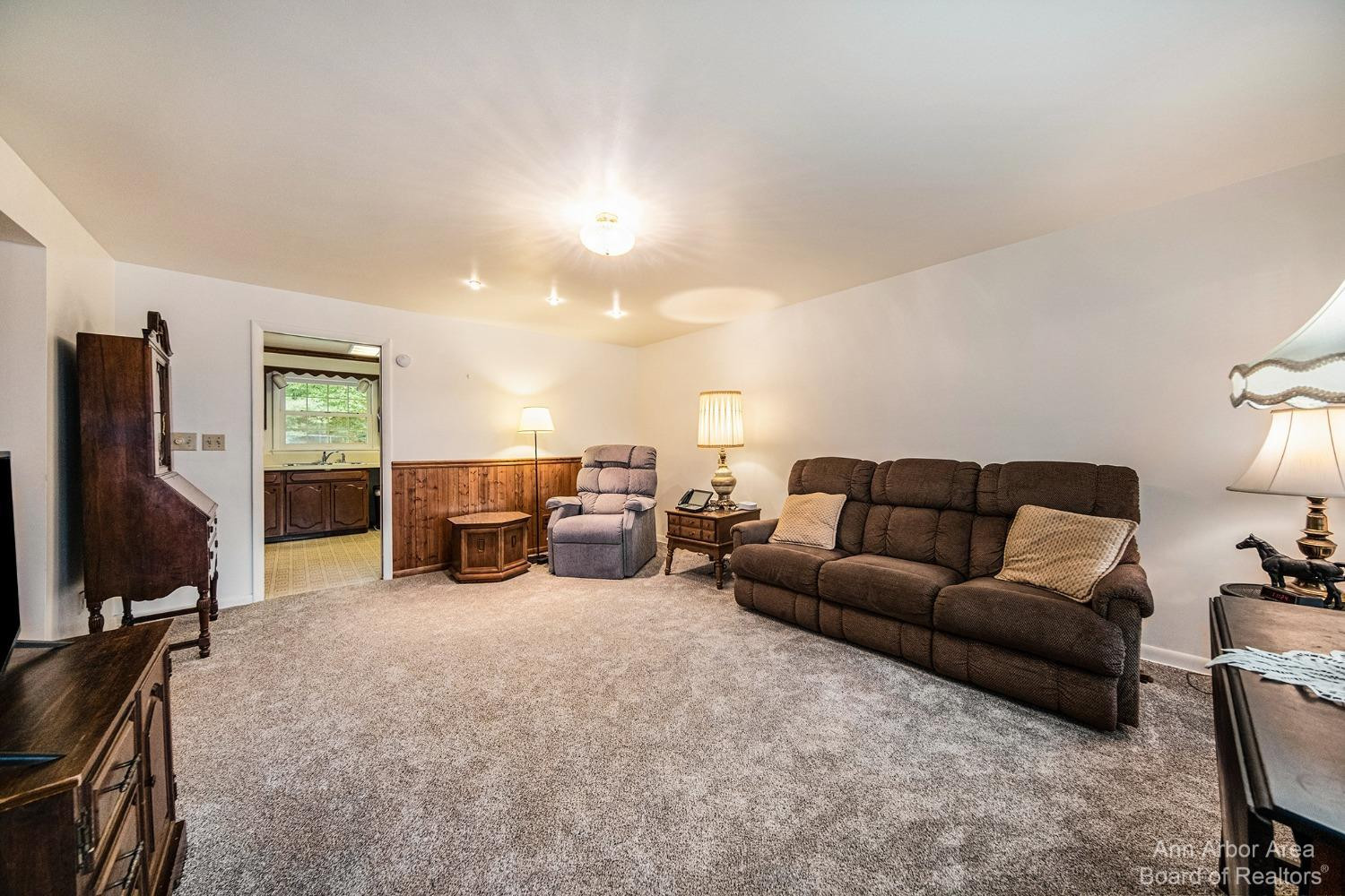 601 Robinson Road Jackson, MI 49203 - Photo 3 of 22 Photo 3