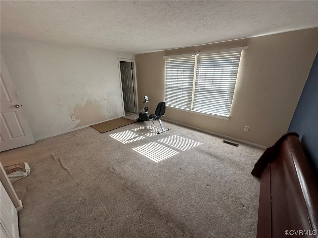 6417 Oldbern Road Chesterfield, VA 23832 - Photo 9 of 17 an empty room with a window