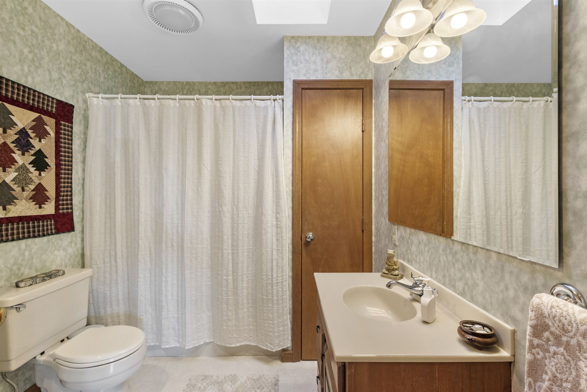 141 Hillhaven Road Manchester, NH 03104 - Photo 16 of 22 Gallery Image 16