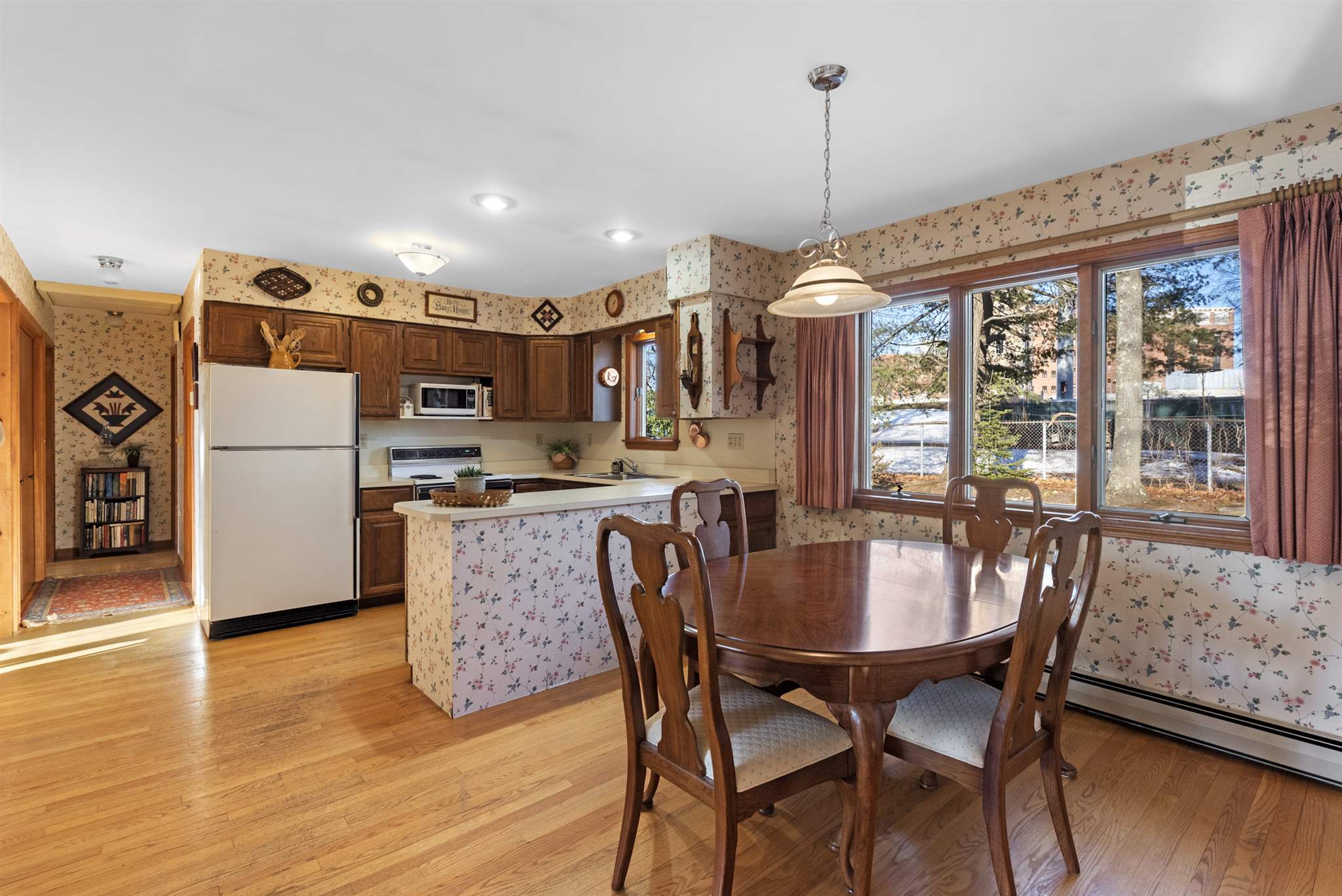 141 Hillhaven Road Manchester, NH 03104 - Photo 7 of 22 Gallery Image 7
