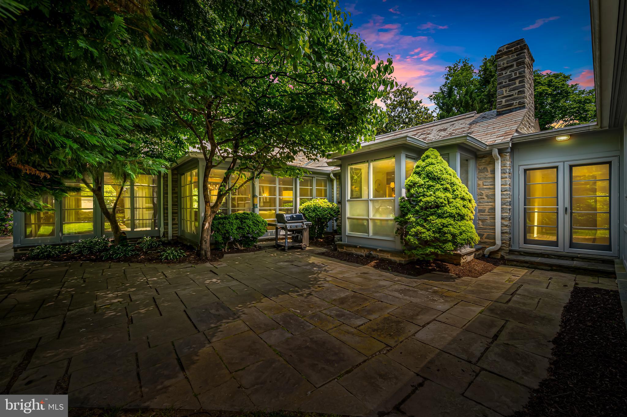 6 Meadow Road Baltimore, MD 21212 - Photo 18 of 53 a front view of a house with garden