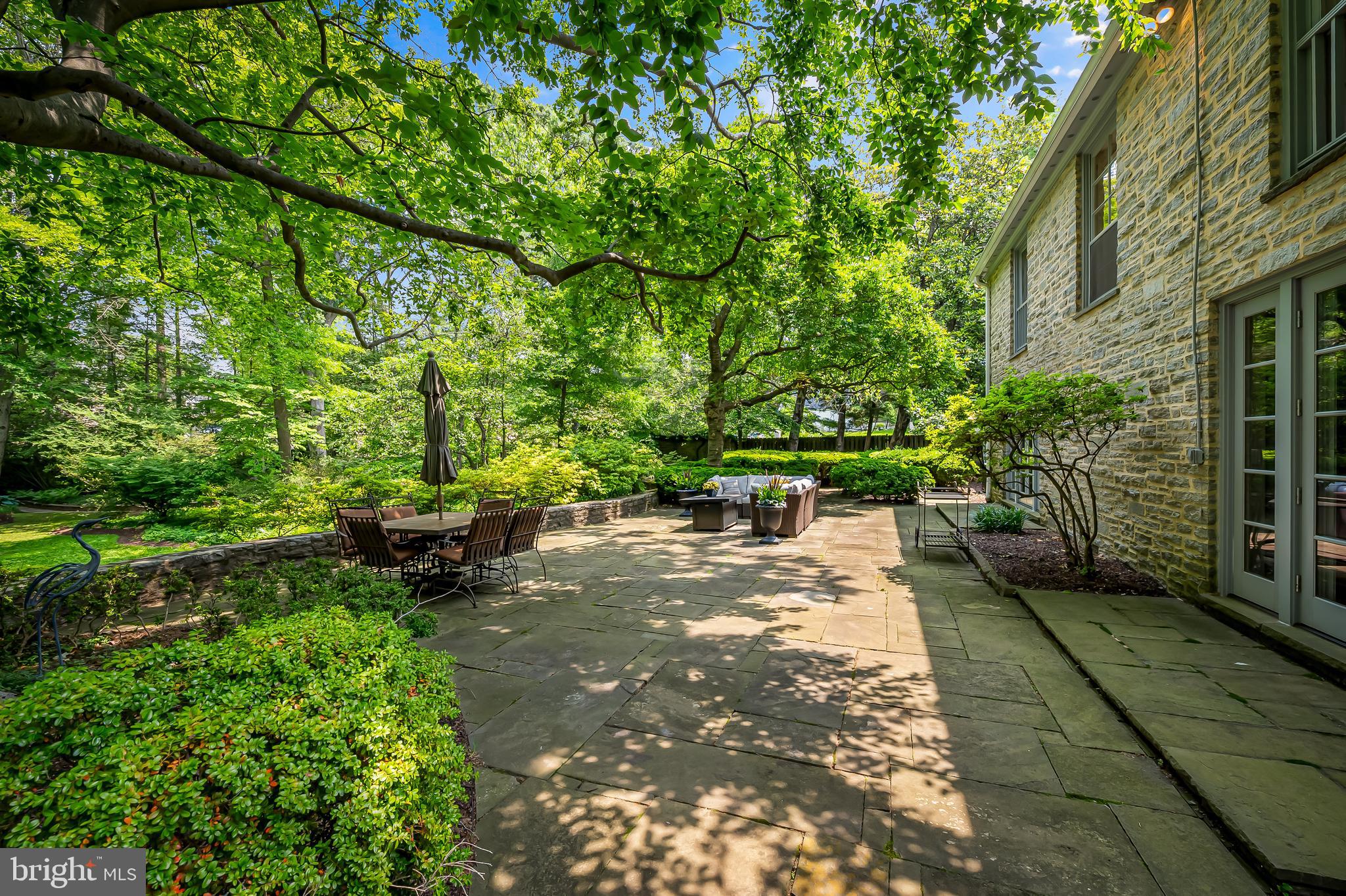 6 Meadow Road Baltimore, MD 21212 - Photo 50 of 53 a view of a backyard with sitting area