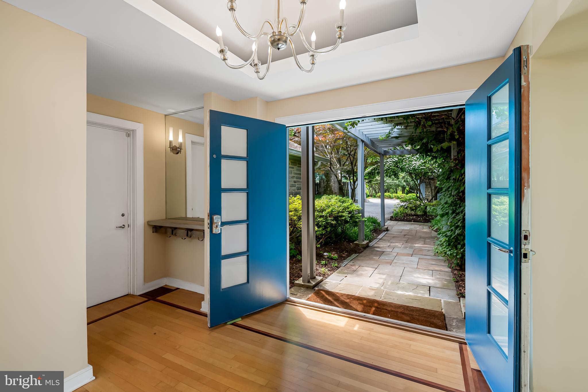 6 Meadow Road Baltimore, MD 21212 - Photo 5 of 53 a view of a hallway with a chandelier