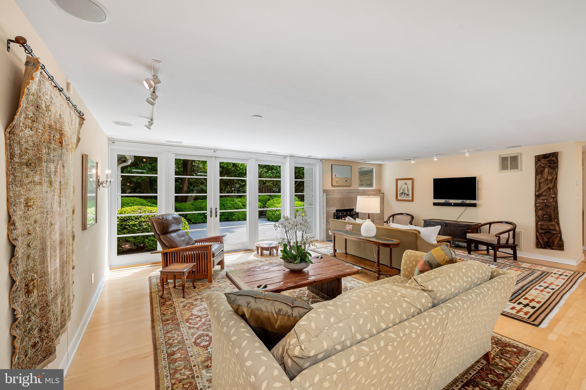 6 Meadow Road Baltimore, MD 21212 - Photo 8 of 53 a living room with furniture and a large window