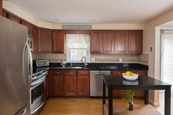 136 Brookwood Road Hanover, MA 02339 - Photo 8 of 25