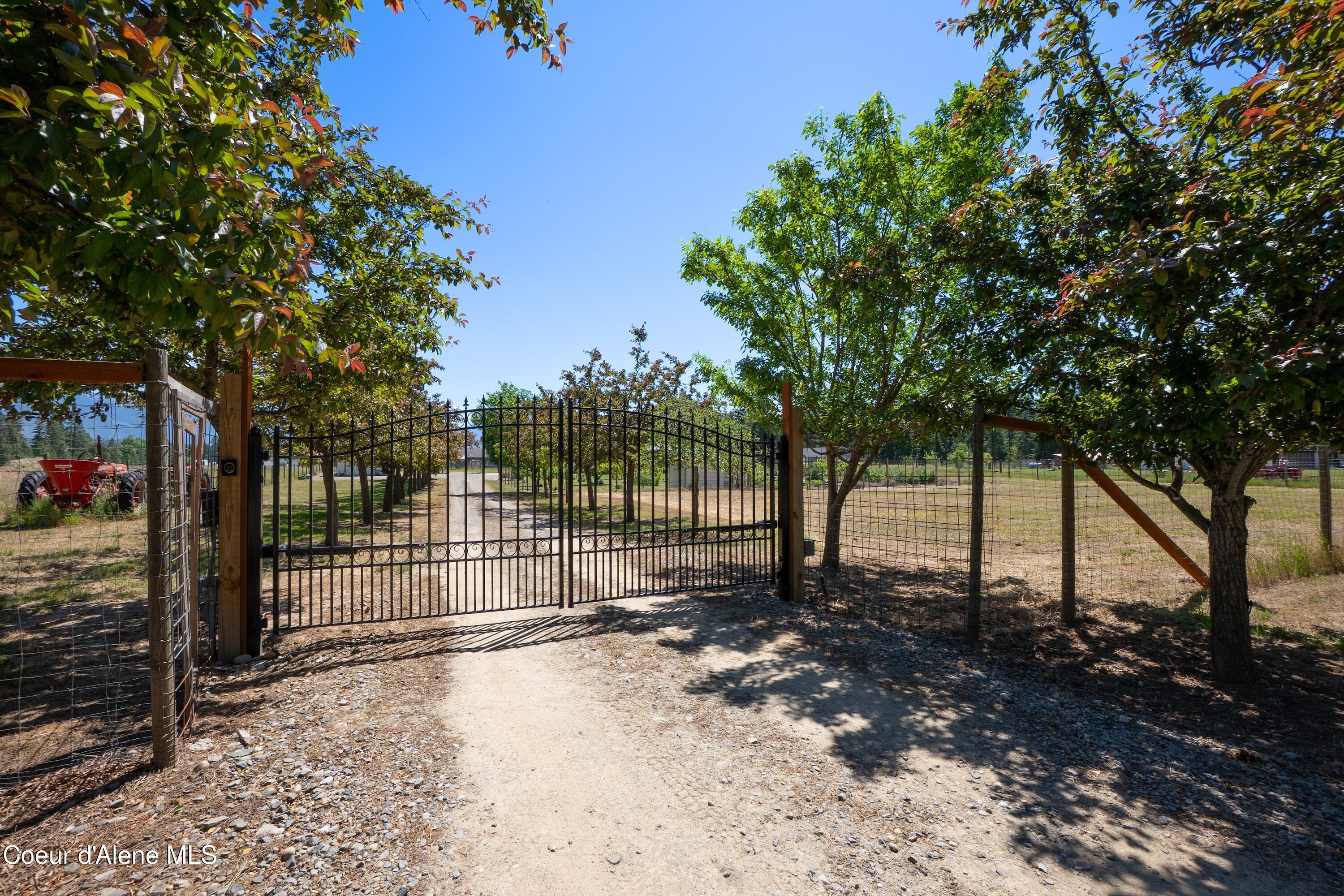 101 Zimmerman Road Moyie Springs, ID 83845 - Photo 2 of 39 Gated Drive