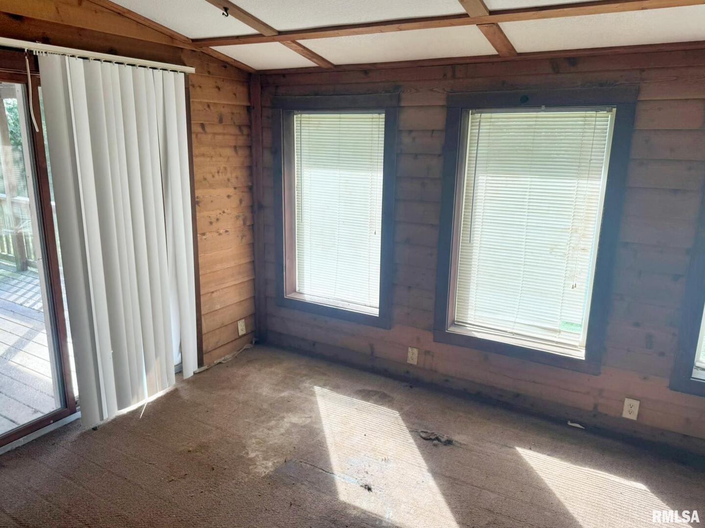 24 Adkins Street Metropolis, IL 62960 - Photo 12 of 23 a view of a room that has a large window