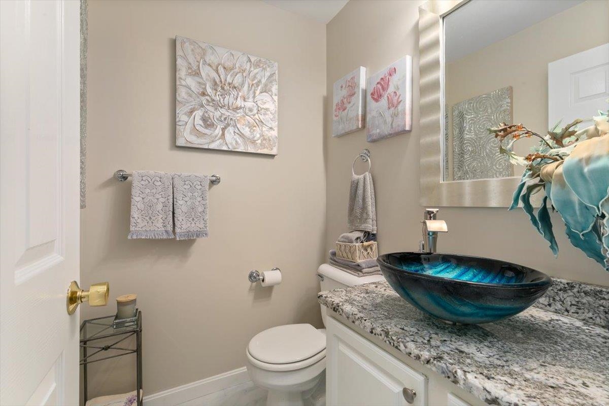 18 Snug Harbor Lane Atkinson, NH 03811 - Photo 11 of 44