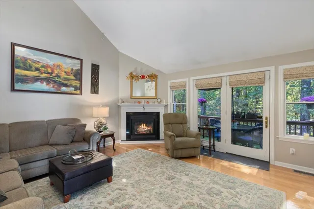 $520,000 | 18 Snug Harbor Lane, Atkinson, NH 03811