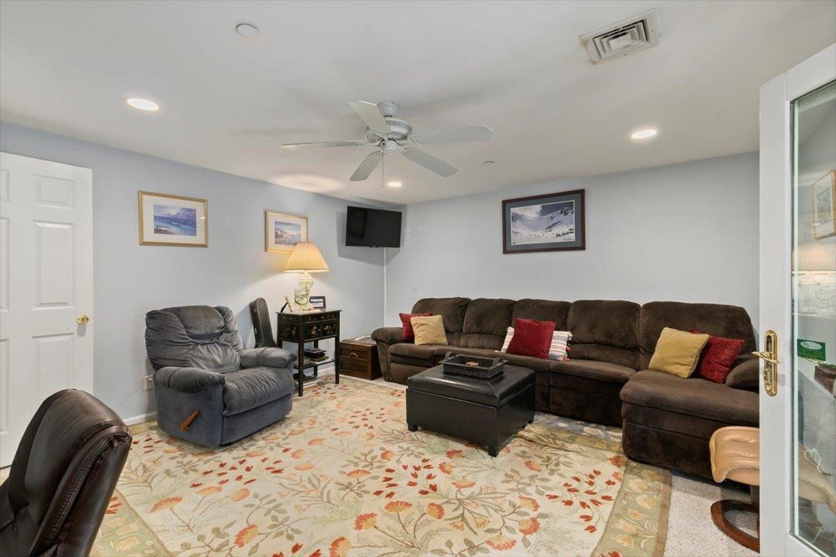 18 Snug Harbor Lane Atkinson, NH 03811 - Photo 26 of 44