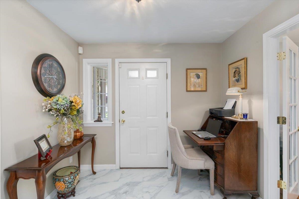 18 Snug Harbor Lane Atkinson, NH 03811 - Photo 3 of 44