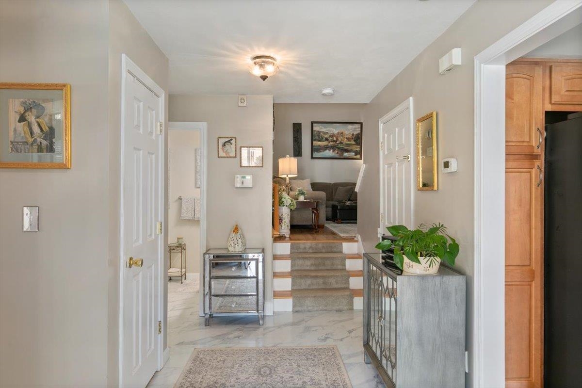 18 Snug Harbor Lane Atkinson, NH 03811 - Photo 4 of 44