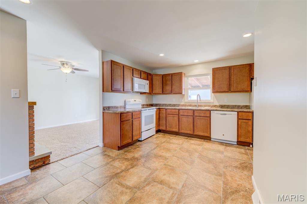 7057 Howdershell Road Hazelwood, MO 63031 - Photo 12 of 34 Gallery Image 12