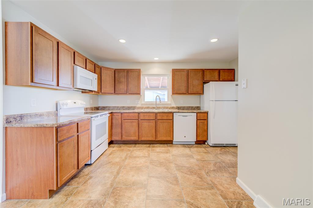 7057 Howdershell Road Hazelwood, MO 63031 - Photo 13 of 34 Gallery Image 13