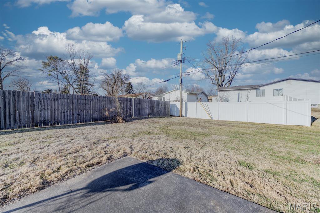 7057 Howdershell Road Hazelwood, MO 63031 - Photo 31 of 34 Gallery Image 31