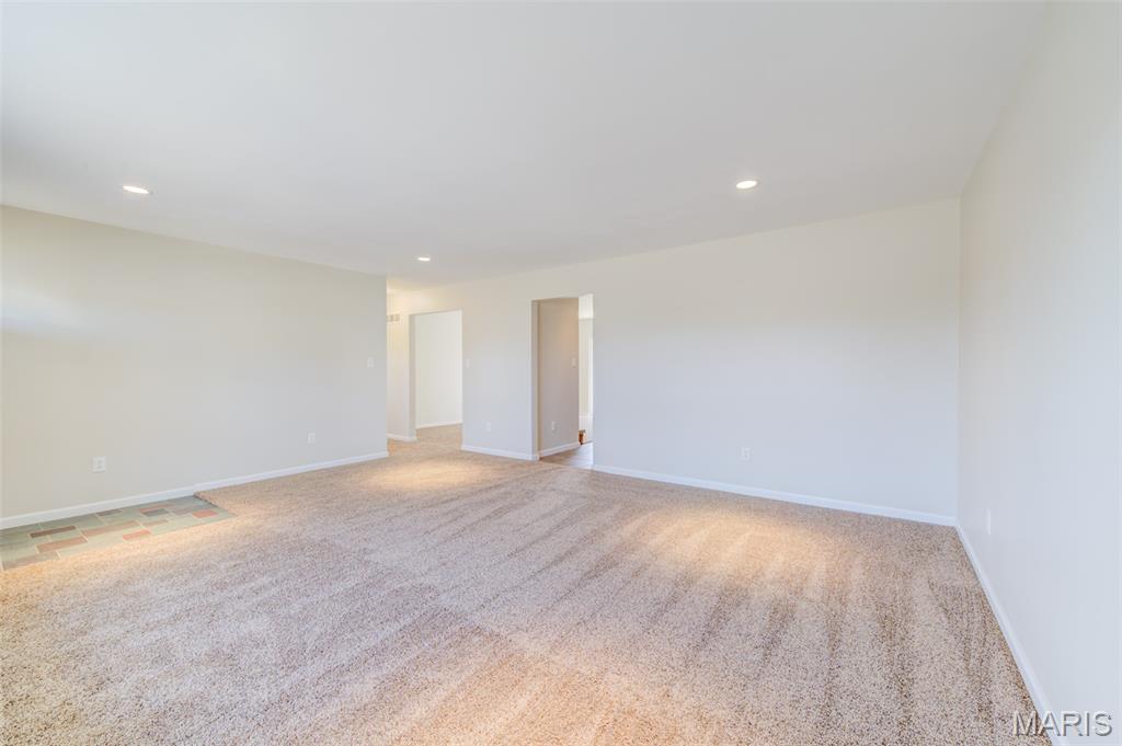7057 Howdershell Road Hazelwood, MO 63031 - Photo 6 of 34 Gallery Image 6