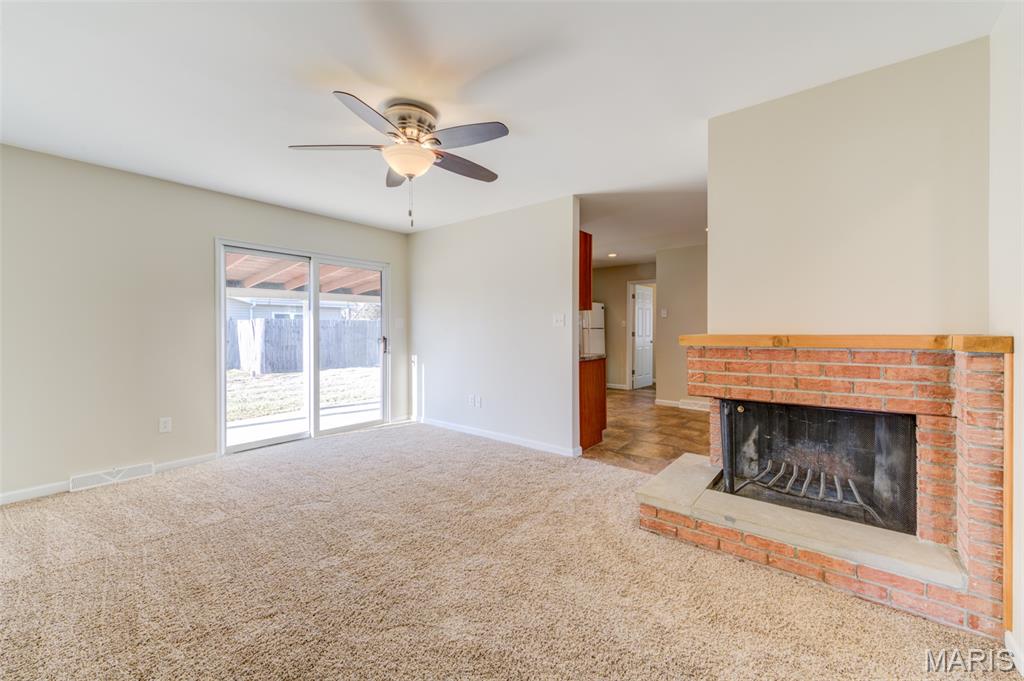 7057 Howdershell Road Hazelwood, MO 63031 - Photo 7 of 34 Gallery Image 7