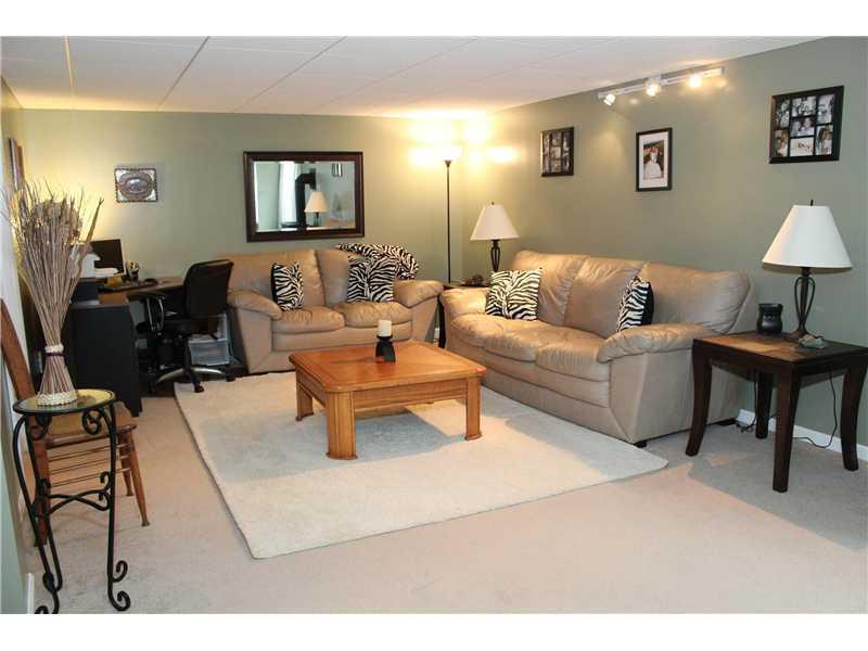 38 Wescott Road Gorham, ME 04038 - Photo 17 of 27 Den/Family/Great Room.