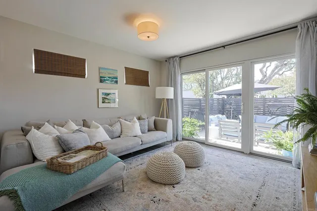 $15,000 | 1300 9th Street, Coronado, CA 92118