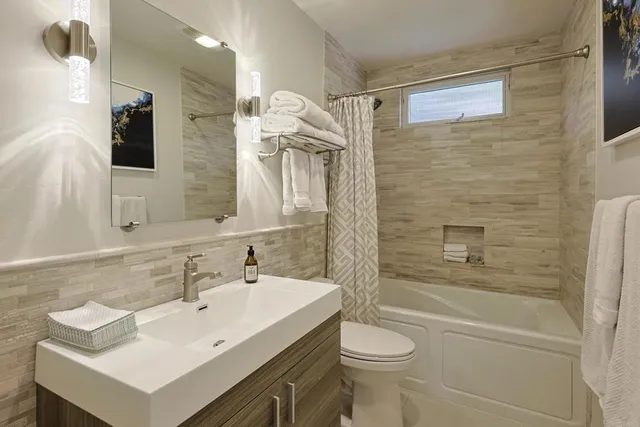 $15,000 | 1300 9th Street, Coronado, CA 92118