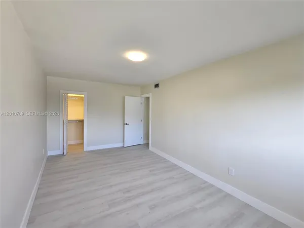 $6,000 | 834 Raymond Street, Miami Beach, FL 33141
