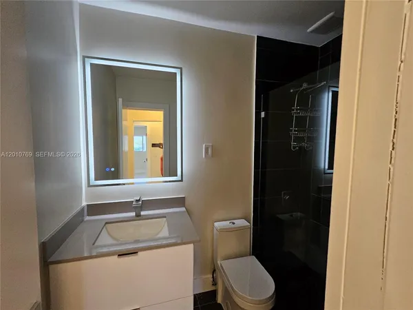 $6,000 | 834 Raymond Street, Miami Beach, FL 33141