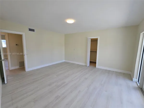 $6,000 | 834 Raymond Street, Miami Beach, FL 33141