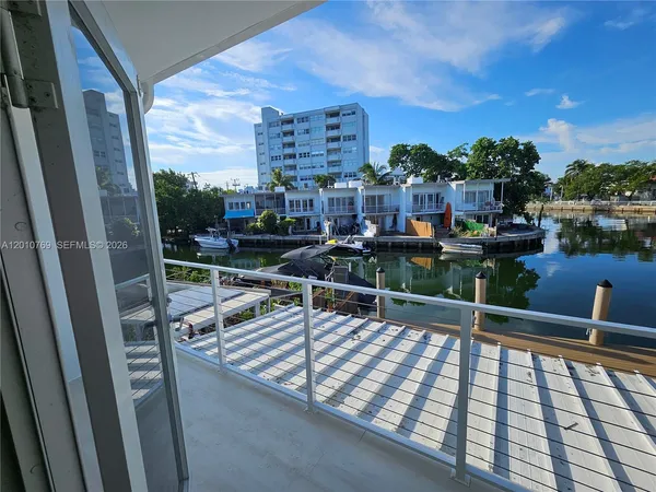 $6,000 | 834 Raymond Street, Miami Beach, FL 33141