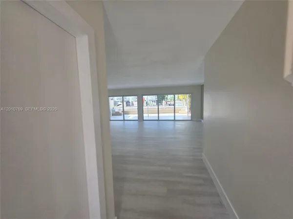 $6,000 | 834 Raymond Street, Miami Beach, FL 33141