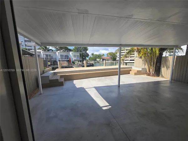 $6,000 | 834 Raymond Street, Miami Beach, FL 33141